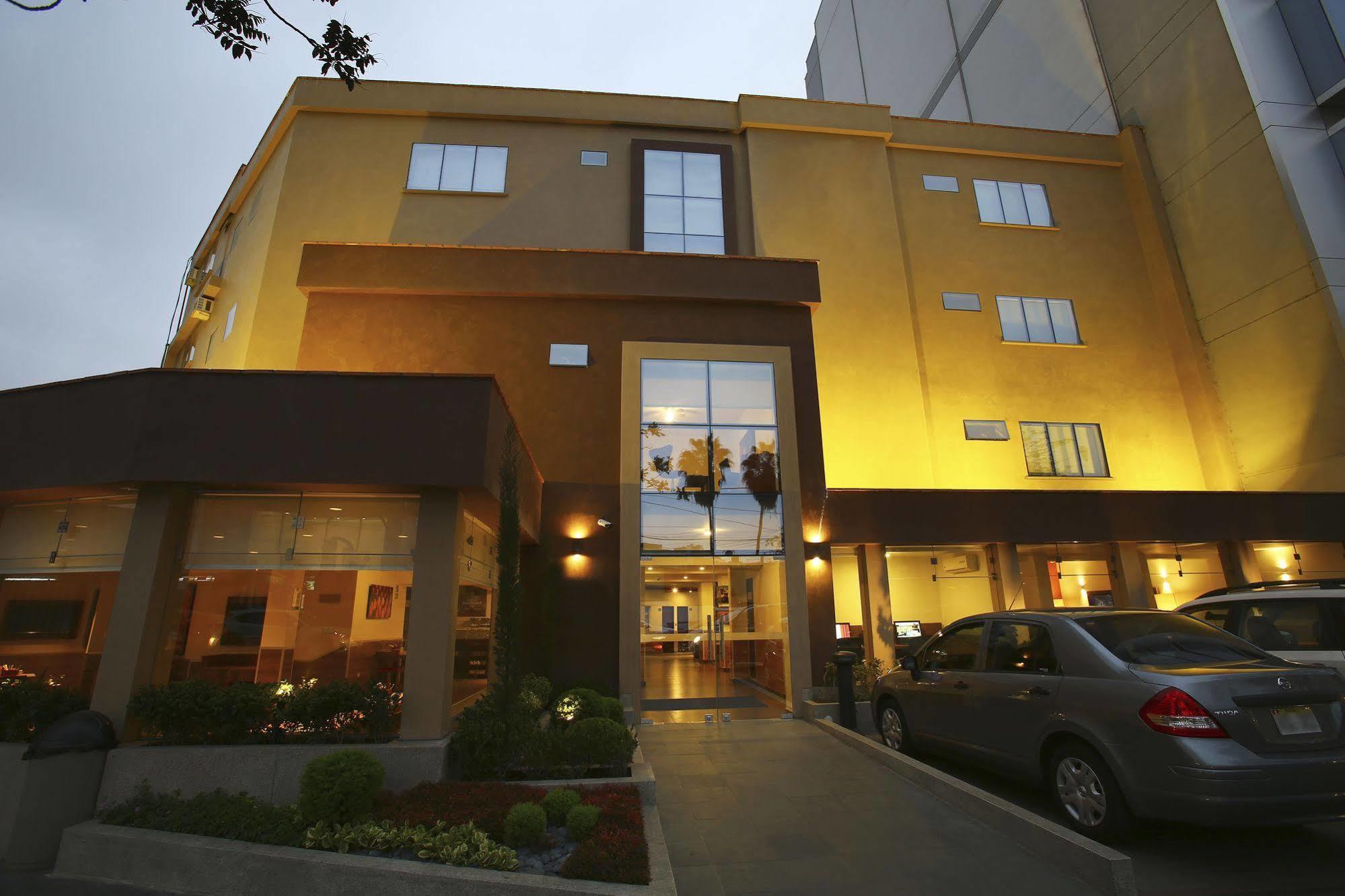 Casa Andina Standard Miraflores San Antonio Lima Exteriör bild
